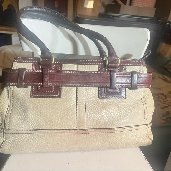 Coach Purse Hampton Tote Tan, Brown Leather Tote Shoulder Authentic - Picture 3 of 6